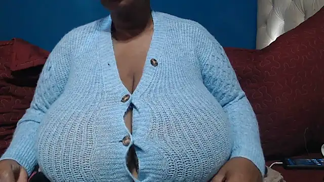 CUTEFIRMMELONSS online show from 05.25.26