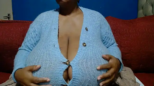 CUTEFIRMMELONSS online show from 06.03.26