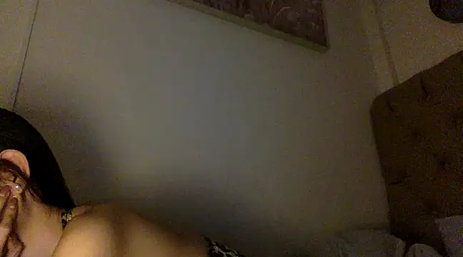 Snapshot of ehotlovea_ chatting on 03.20.25 ehotlovea online show from 03.20.25