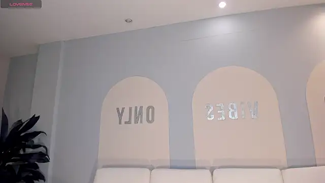 MariamRivera  online show from 02.25.25