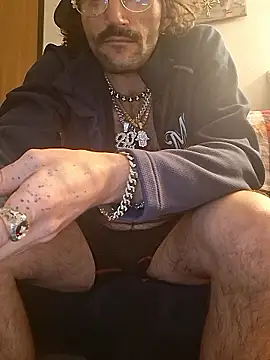 Snapshot of DAdrizzleman4187 chatting on 04.01.26 DAdrizzleman4187 online show from 04.01.26