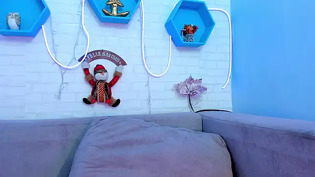 Snapshot of Helenn_monroy1 chatting on 12.20.24 Helenn monroy1 online show from 12.20.24