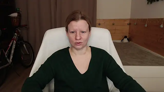 Snapshot of Exponent_5 chatting on 12.03.24 Exponent 5 online show from 12.03.24