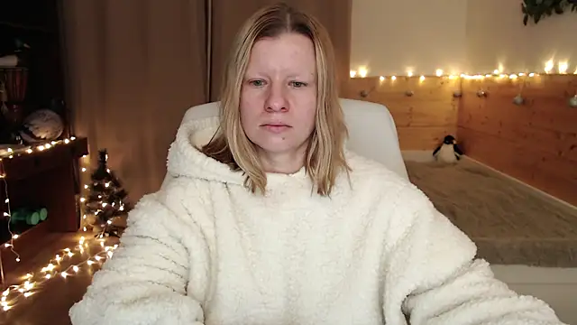 Snapshot of Exponent_5 chatting on 12.18.24 Exponent 5 online show from 12.18.24