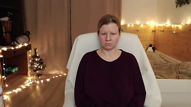 Snapshot of Exponent_5 chatting on 12.31.24 Exponent 5 online show from 12.31.24