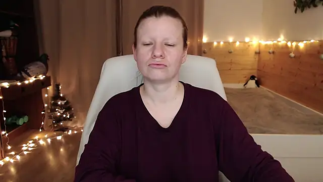 Snapshot of Exponent_5 chatting on 01.01.25 Exponent 5 online show from 01.01.25