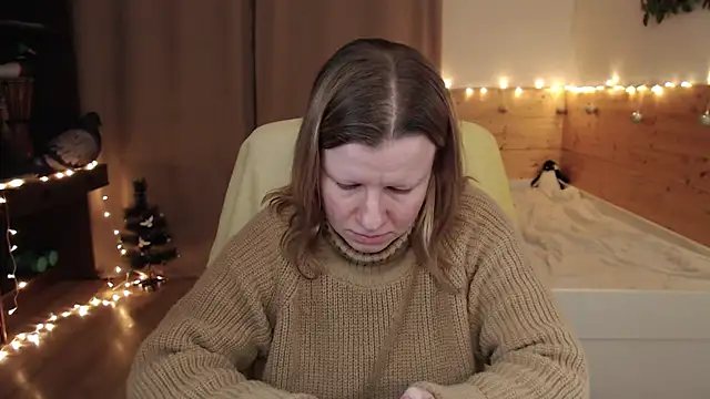 Snapshot of Exponent_5 chatting on 02.16.25 Exponent 5 online show from 02.16.25