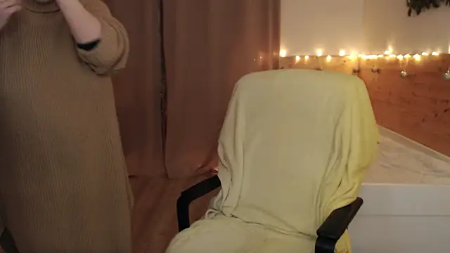 Snapshot of Exponent_5 chatting on 02.17.25 Exponent 5 online show from 02.17.25