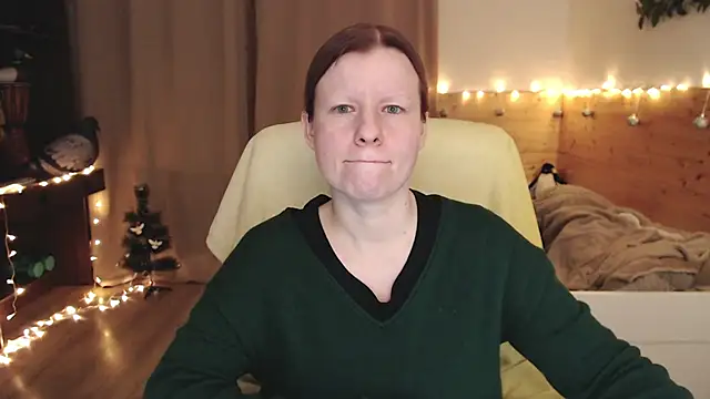 Snapshot of Exponent_5 chatting on 02.24.25 Exponent 5 online show from 02.24.25