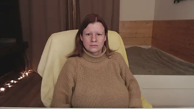 Snapshot of Exponent_5 chatting on 02.27.25 Exponent 5 online show from 02.27.25