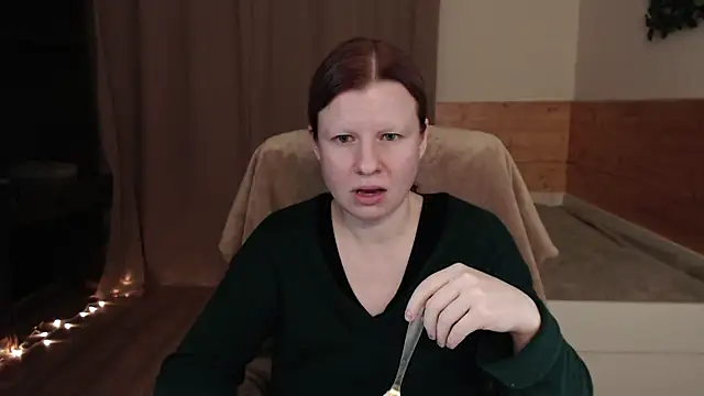 Snapshot of Exponent_5 chatting on 03.01.25 Exponent 5 online show from 03.01.25