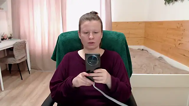 Snapshot of Exponent_5 chatting on 04.07.26 Exponent 5 online show from 04.07.26