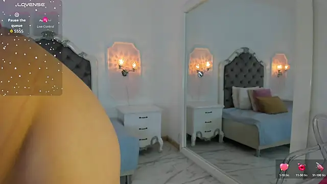 Snapshot of Valentina_Ross_ chatting on 05.06.26 Valentina Ross online show from 05.06.26
