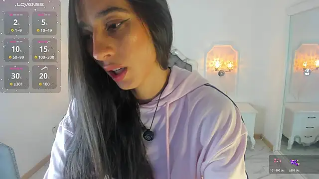 Snapshot of Valentina_Ross_ chatting on 05.09.26 Valentina Ross online show from 05.09.26