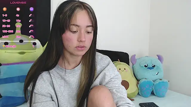 Snapshot of it_l chatting on 12.05.24 it l online show from 12.05.24