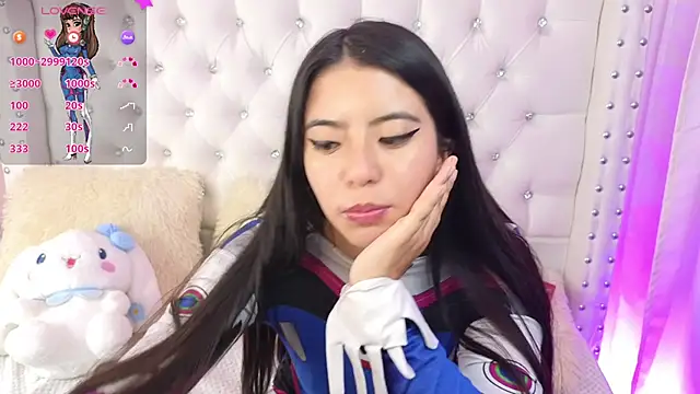 Snapshot of Hikikodoll__ chatting on 02.12.25 Hikikodoll online show from 02.12.25