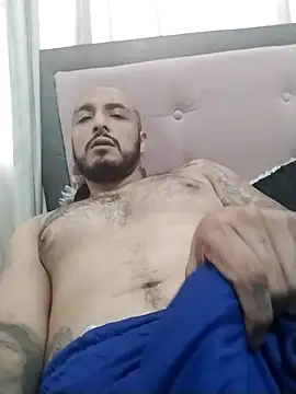 KenllyH online show from 12.01.24