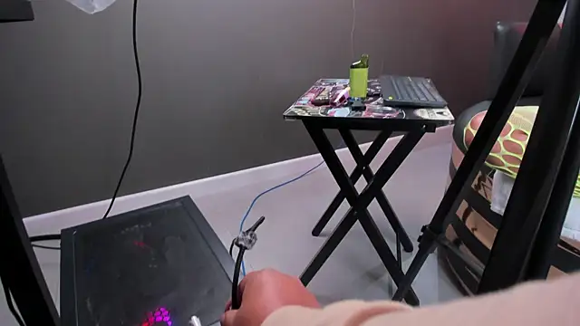 miss sweett online show from 04.13.26