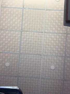 Hullax online show from 11.20.25