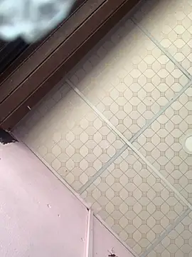 Hullax online show from 11.25.25