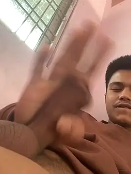 Hullax online show from 02.28.26