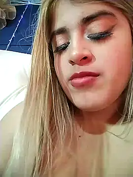 Snapshot of bella_star21 chatting on 12.26.24 bella star21 online show from 12.26.24