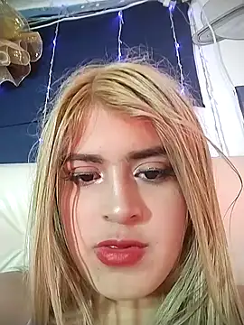 Snapshot of bella_star21 chatting on 12.27.24 bella star21 online show from 12.27.24