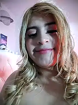 Snapshot of bella_star21 chatting on 01.12.25 bella star21 online show from 01.12.25