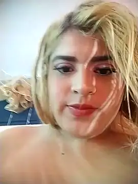 Snapshot of bella_star21 chatting on 02.22.25 bella star21 online show from 02.22.25