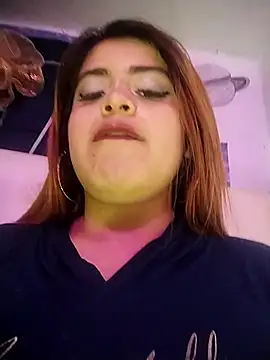 Snapshot of bella_star21 chatting on 09.30.25 bella star21 online show from 09.30.25