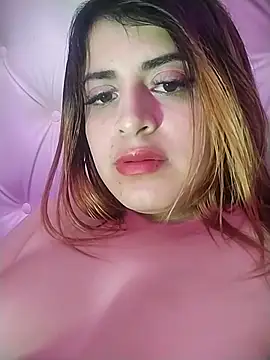 Snapshot of bella_star21 chatting on 10.20.25 bella star21 online show from 10.20.25