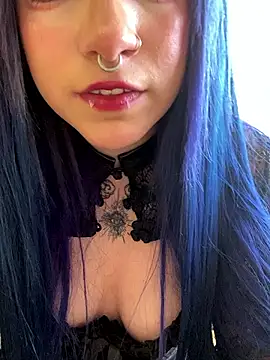 Snapshot of Lucygothic chatting on 02.25.25 Lucygothic online show from 02.25.25