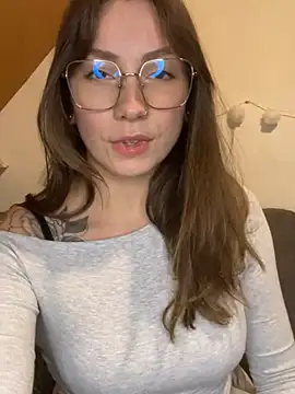 Snapshot of TalullaX chatting on 12.09.24 TalullaX online show from 12.09.24