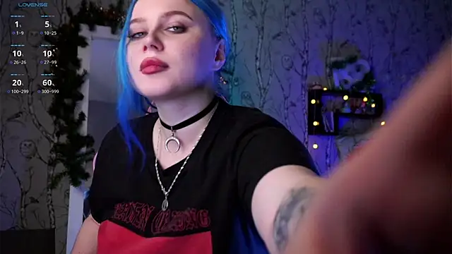 Moon Valkyrie online show from 01.04.25