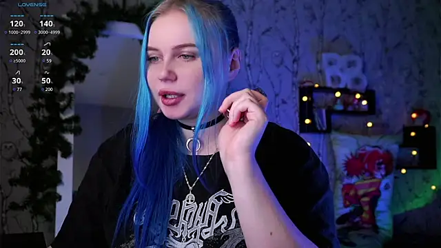 Moon Valkyrie online show from 01.20.25