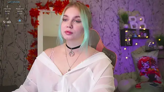 Moon Valkyrie online show from 09.23.25