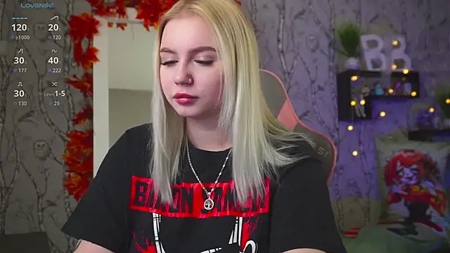 Moon Valkyrie online show from 10.06.25