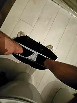 manu9921 online show from 02.14.25