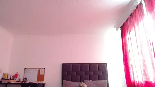 Snapshot of VALERY_MEER chatting on 05.07.26 VALERY MEER online show from 05.07.26