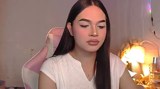 Ashely Lewis online show from 02.04.25