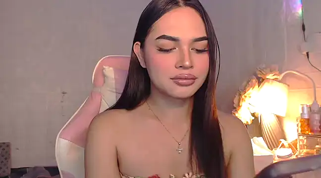 Ashely Lewis online show from 02.07.25