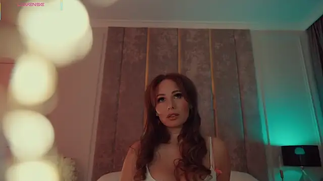 Snapshot of MilaDYstarlight chatting on 09.26.25 MilaDYstarlight online show from 09.26.25