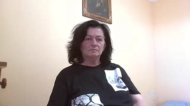 Snapshot of GypsiQueen2 chatting on 06.17.26 GypsiQueen2 online show from 06.17.26