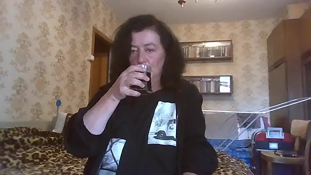 Snapshot of GypsiQueen2 chatting on 07.10.26 GypsiQueen2 online show from 07.10.26