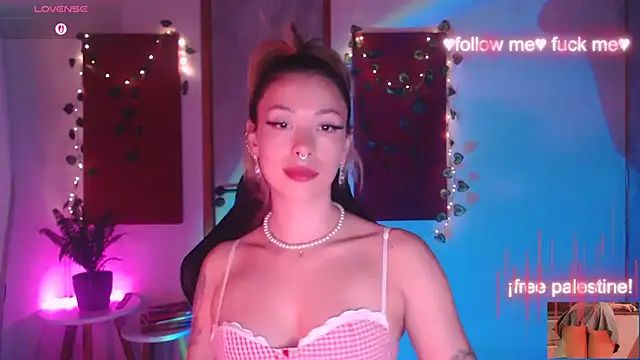 Snapshot of sakura_beauty chatting on 10.09.25 sakura beauty online show from 10.09.25