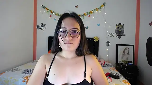 naughty girl 4u online show from 02.12.25