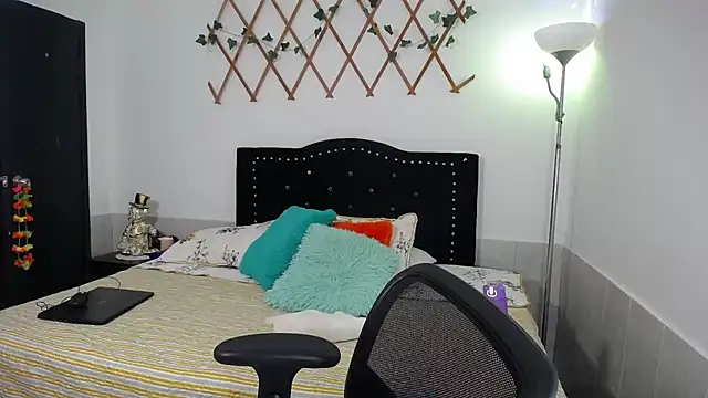 naughty girl 4u online show from 03.12.26