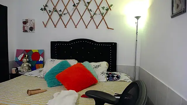 naughty girl 4u online show from 04.08.26