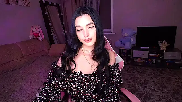   Malika   online show from 10.04.25