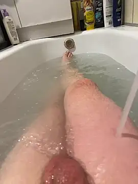 Snapshot of David19932908 chatting on 10.08.25 David19932908 online show from 10.08.25